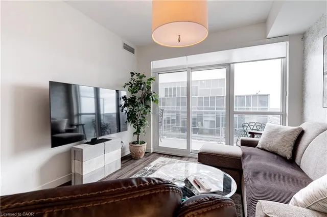 Additional image 9 of 2087 Fairview St Unit 2101