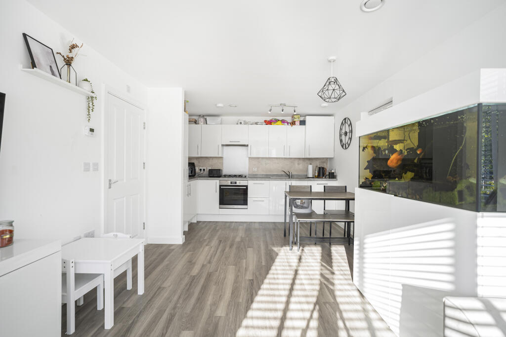 Additional image 13 of Blossom Drive, Welwyn Garden City, AL7