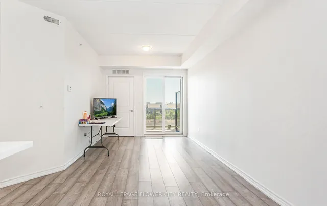 Additional image 11 of 640 Sauve St Unit 313