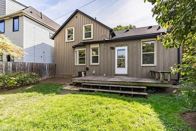 Additional image 46 of 499 Hughson St