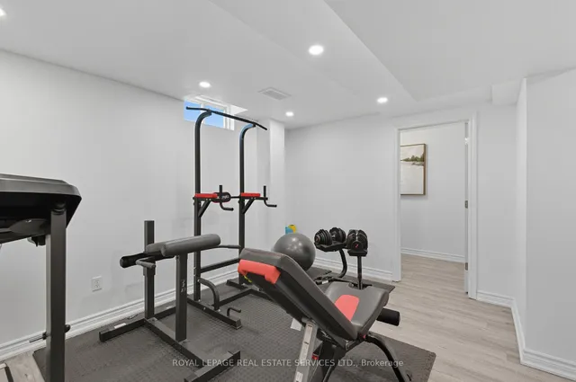 Additional image 42 of 1213 Bonin Cres