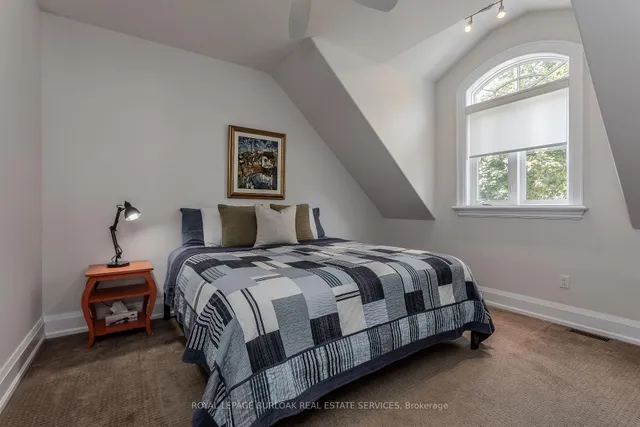 Additional image 36 of 694 Cedar Ave