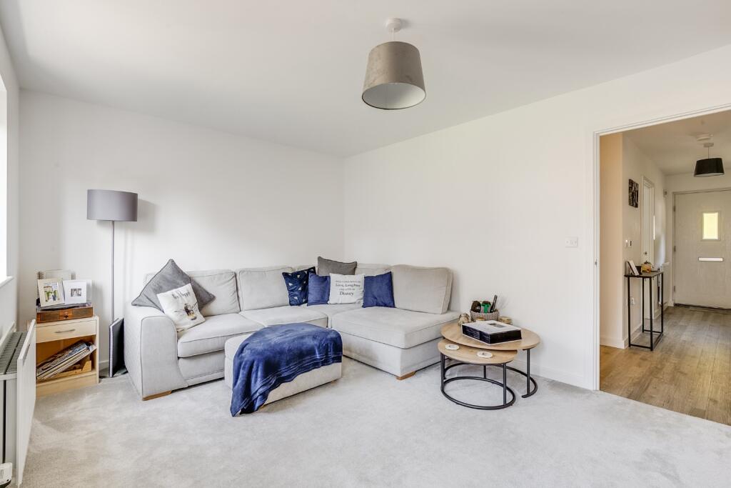 Additional image 6 of Claves Crescent, Welwyn Garden City, Hertfordshire, AL7 1WN