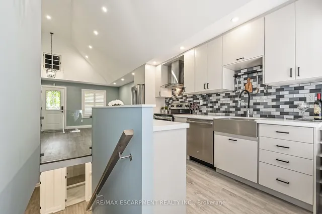 Additional image 26 of 95 Houghton Ave