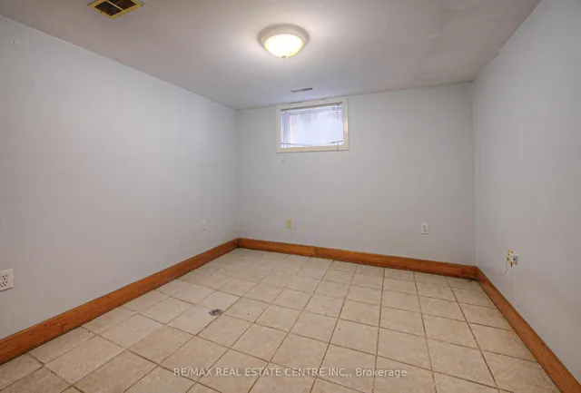 Additional image 33 of 77 Emerson St