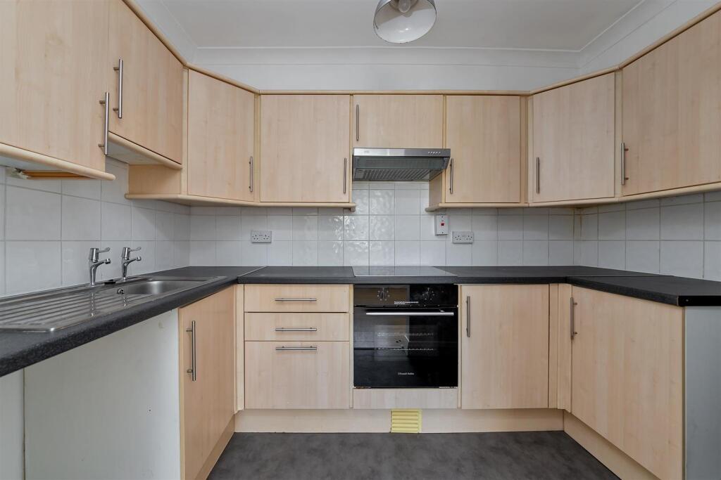 Additional image 17 of Hatfield Road, St. Albans