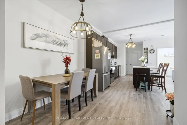 Additional image 4 of 1 Redfern Ave Unit 426