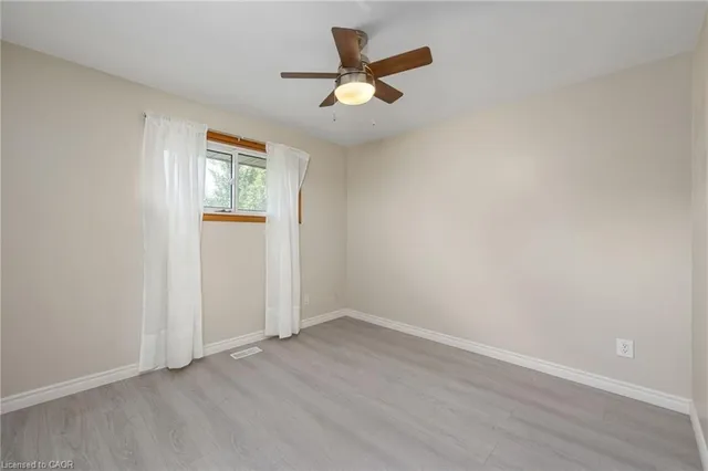 Additional image 41 of 60 Champlain Ave Unit Main Floor