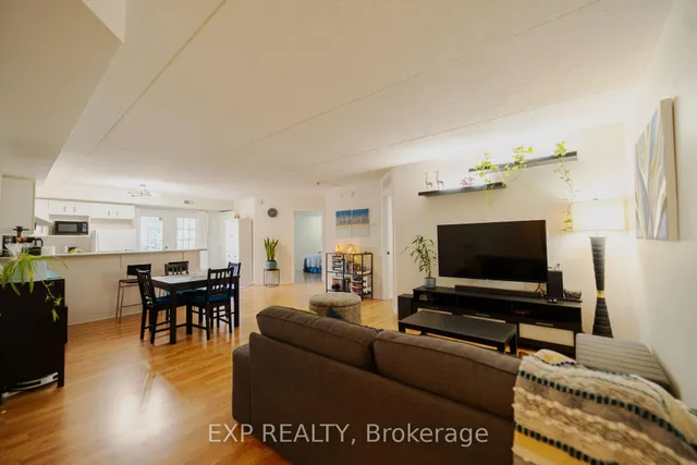 Additional image 5 of 2010 CLEAVER Ave Unit 124