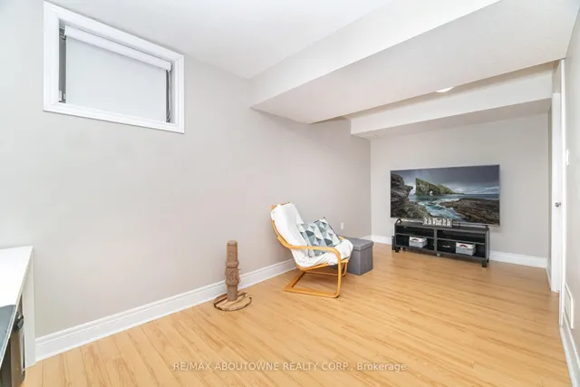 Additional image 38 of 540 Guelph Line Unit 1