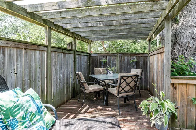 Additional image 33 of 48 Franklin Ave