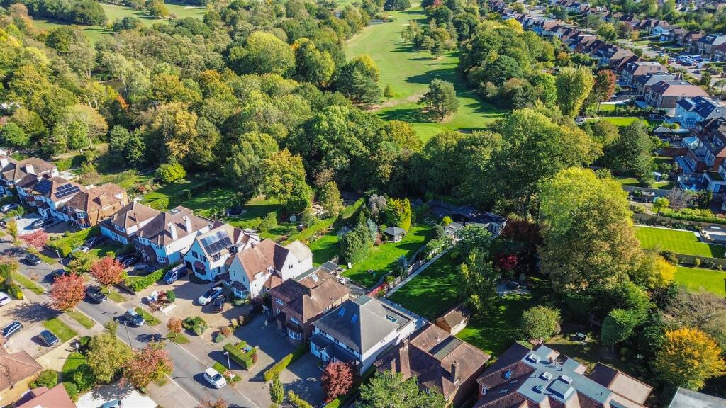 Additional image 31 of Bradmore Way, Brookmans Park