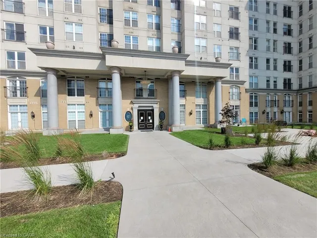 Additional image 3 of 135 James St Unit 214