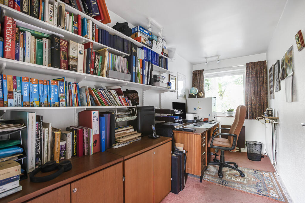 Additional image 10 of Woodland Rise, Welwyn Garden City, AL8