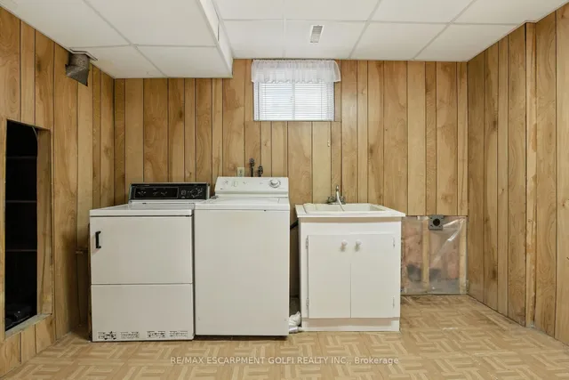 Additional image 26 of 24 Ellington Ave