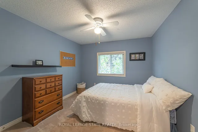 Additional image 27 of 120 Sundial Cres