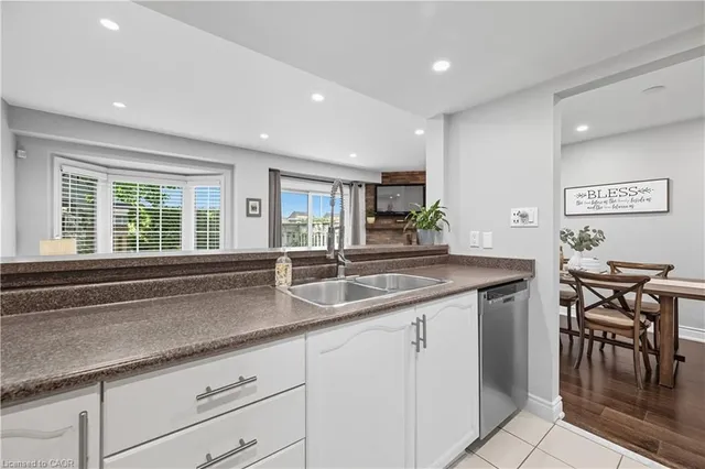 Additional image 15 of 3333 New St Unit 92