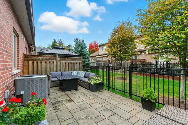 Additional image 38 of 4 Burgundy Grve