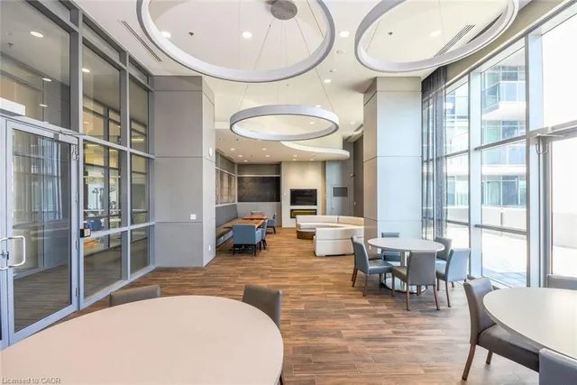 Additional image 26 of 2081 Fairview St Unit 1003