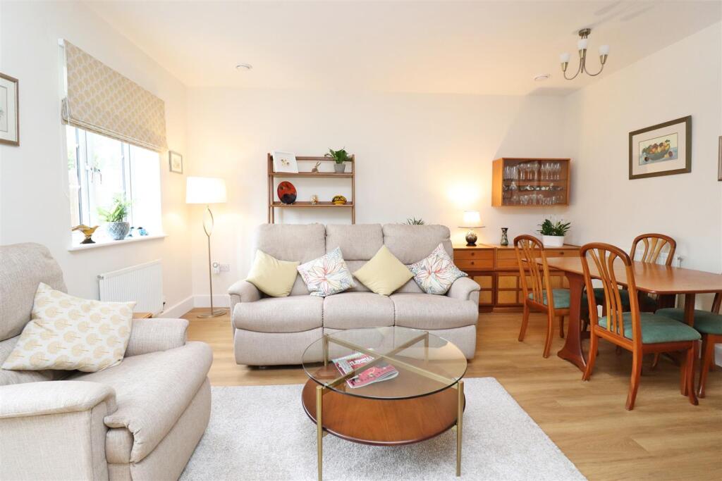 Additional image 5 of Mortimer Crescent, Kings Park, St. Albans