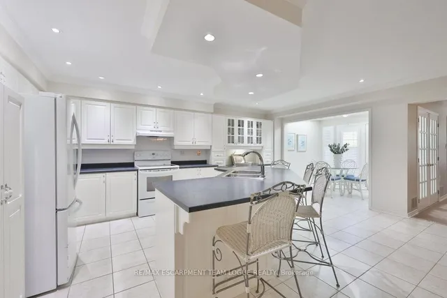 Additional image 10 of 2165 Country Club Dr Unit 16