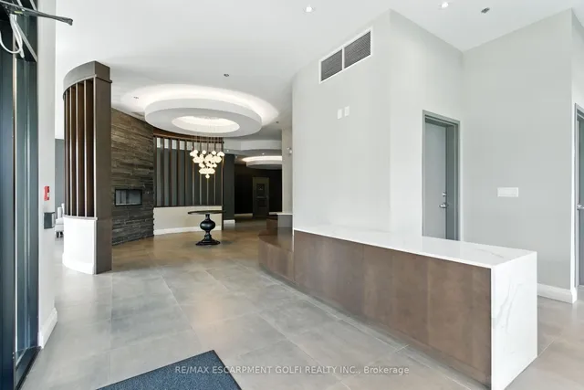 Additional image 2 of 1 Redfern Ave Unit 304