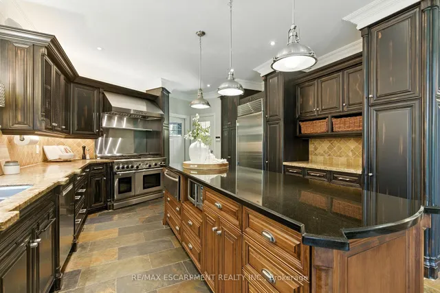 Additional image 26 of 26 PARKSHORE Pl