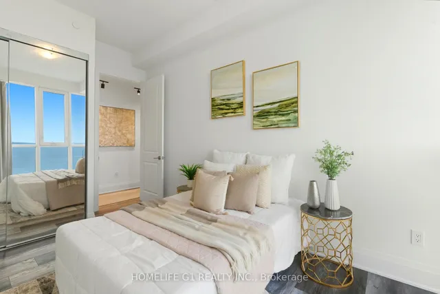 Additional image 23 of 2007 James St Unit 2002