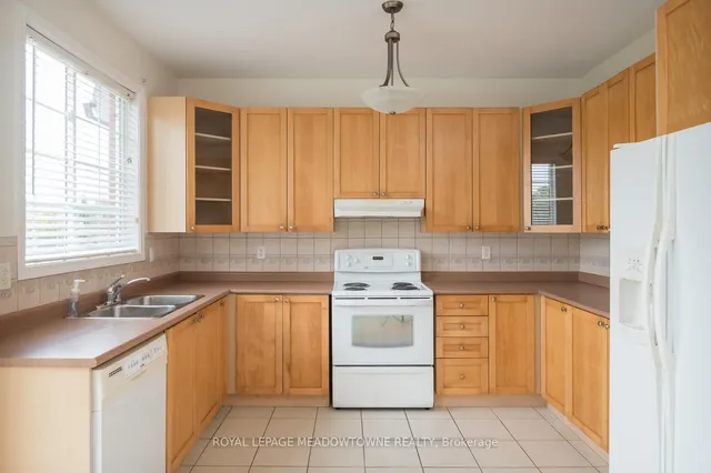 Additional image 18 of 833 Watson Terr