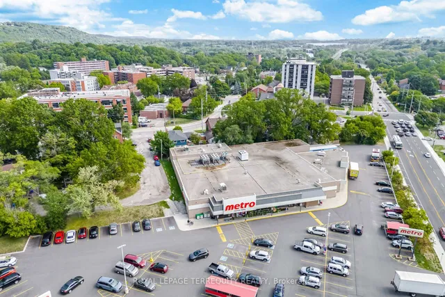 Additional image 49 of 77 GOVERNORS Rd Unit 204