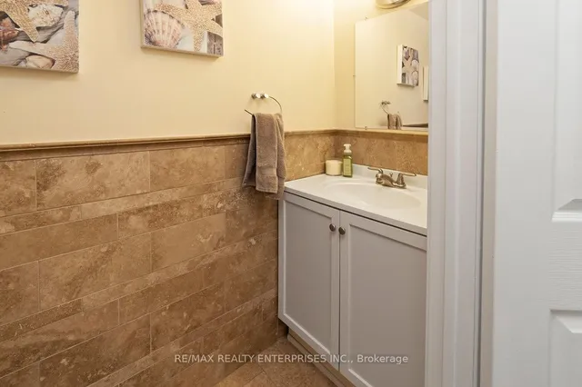 Additional image 24 of 63 Fonthill Rd Unit 21