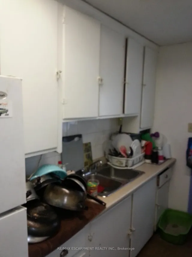 Additional image 25 of 59 VICTORIA Ave