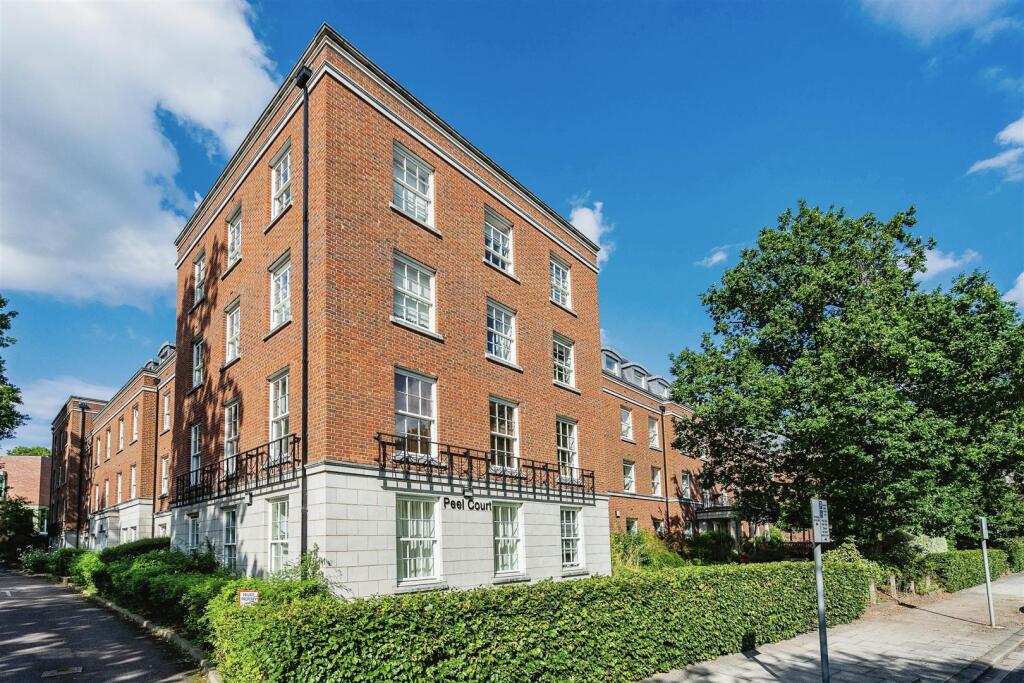 Property image for Peel Court, College Way, Welwyn Garden City, Hertfordshire, AL8 6DG