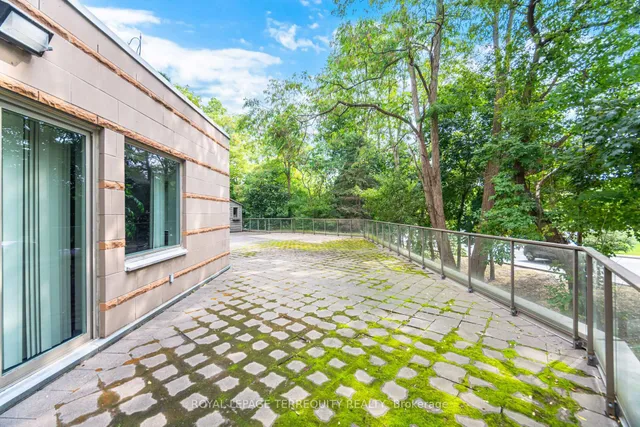 Additional image 39 of 77 GOVERNORS Rd Unit 204