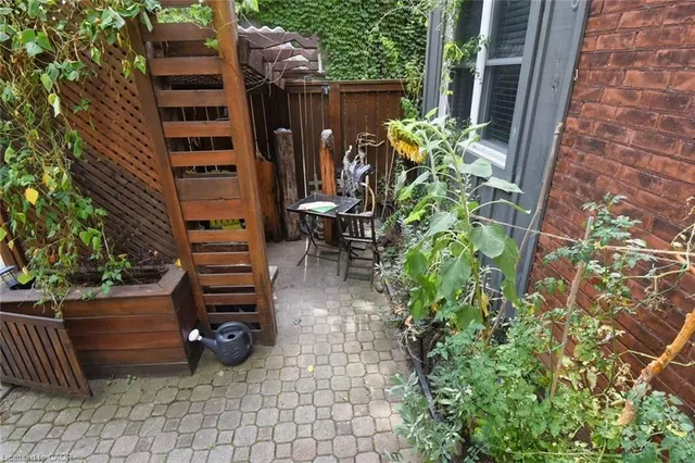 Additional image 30 of 217 Caroline St Unit 1