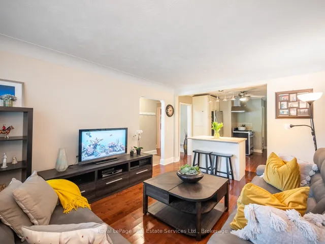 Additional image 12 of 938 King Rd