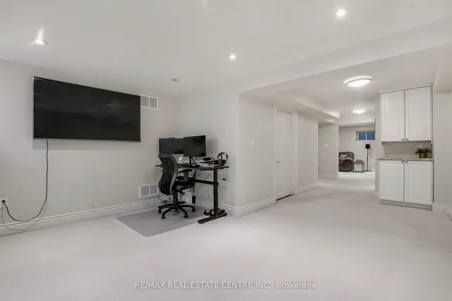 Additional image 35 of 820 Hemlock Dr