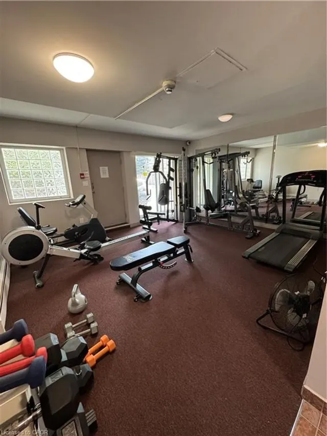 Additional image 24 of 141 Catharine St Unit 102