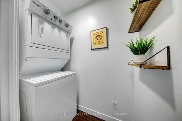 Additional image 21 of 2087 Fairview St Unit 1002