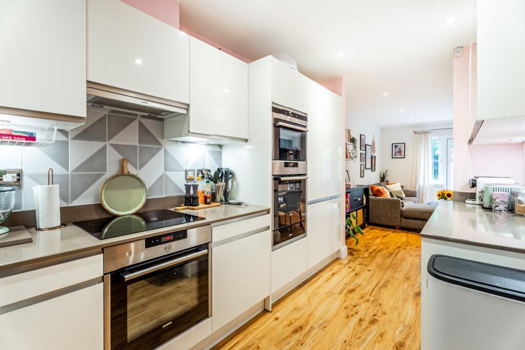 Additional image 7 of Heron Close, Wheathampstead, St. Albans, Hertfordshire, AL4