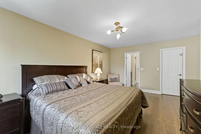 Additional image 20 of 27 Glenhollow Dr