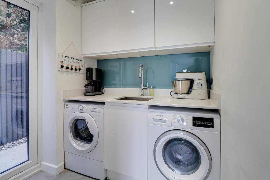 Additional image 23 of Laburnum Grove, St. Albans, Hertfordshire, AL2