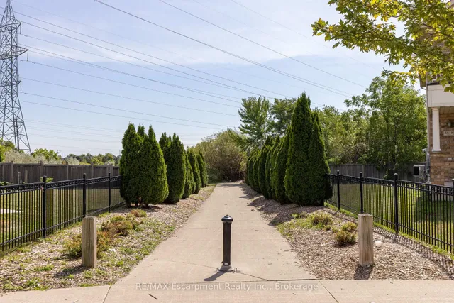 Additional image 10 of 4832 Capri Cres