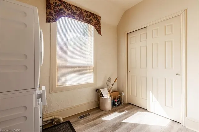 Additional image 35 of 17 Alma St