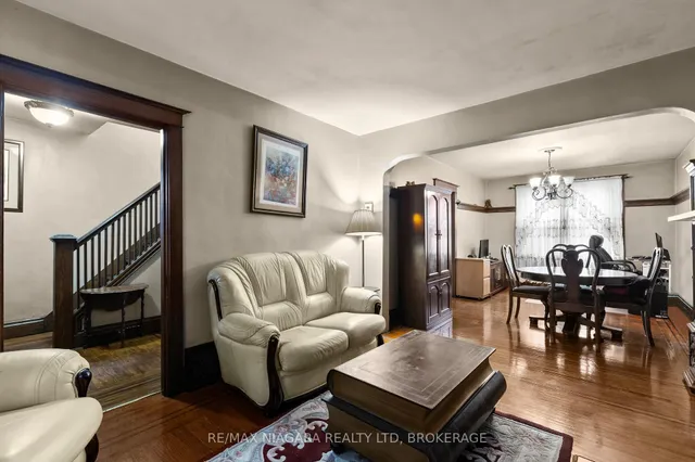 Additional image 11 of 154 Melrose Ave