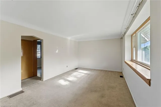 Additional image 4 of 262 East 38th St