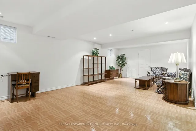 Additional image 22 of 24 Ellington Ave