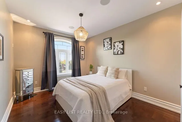 Additional image 32 of 82 Margaret Ave