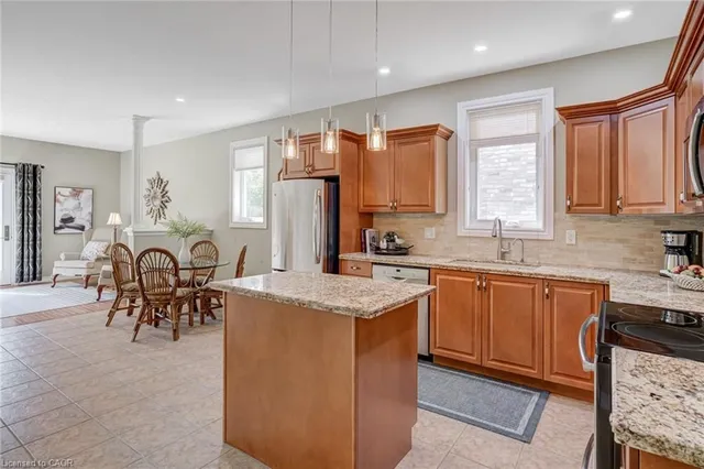 Additional image 14 of 183 Valridge Dr