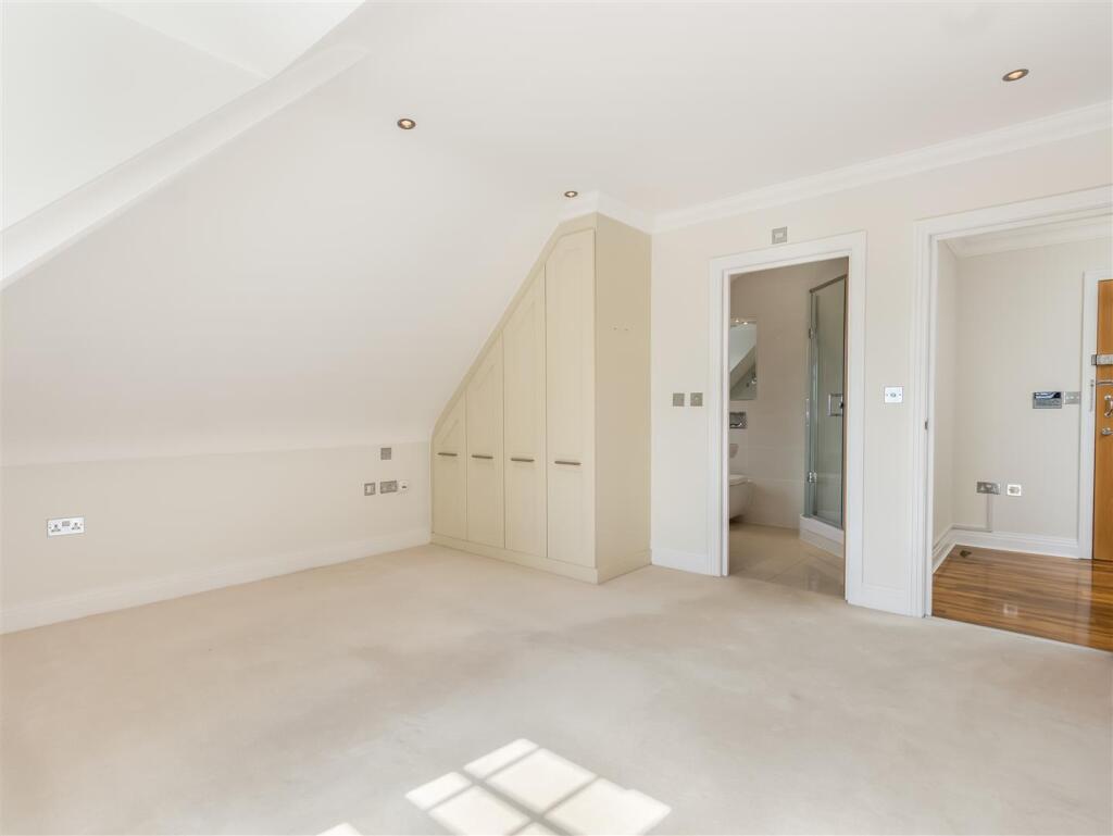 Additional image 13 of Georges Wood Road, Brookmans Park, Hatfield